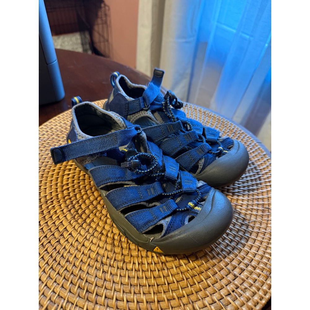 Keen Newport H2 Navy Blue Waterproof Hiking Sandals Kids Size 4 1009962